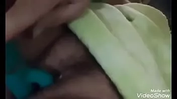 Reproduzir Mamãe bem velhinha me mostrando suas habilidades pornográficas..