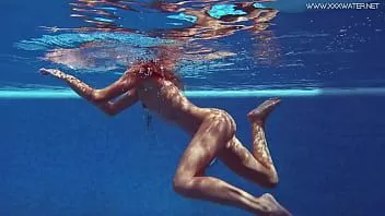 play Euro pornstar tiffany tatum swims and masturbates