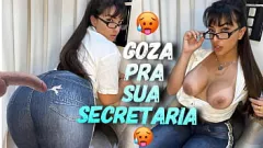 Putar Bos Fucks Curvy Latina Sekretaris di Celana Jeans POV