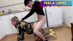play Perla Lopez: od żony do gwiazdy porno - ostre głębokie gardło i anal