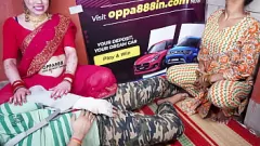 播放 继妈妈的禁忌幻想：肮脏的谈话和湿猫在印地语xxx